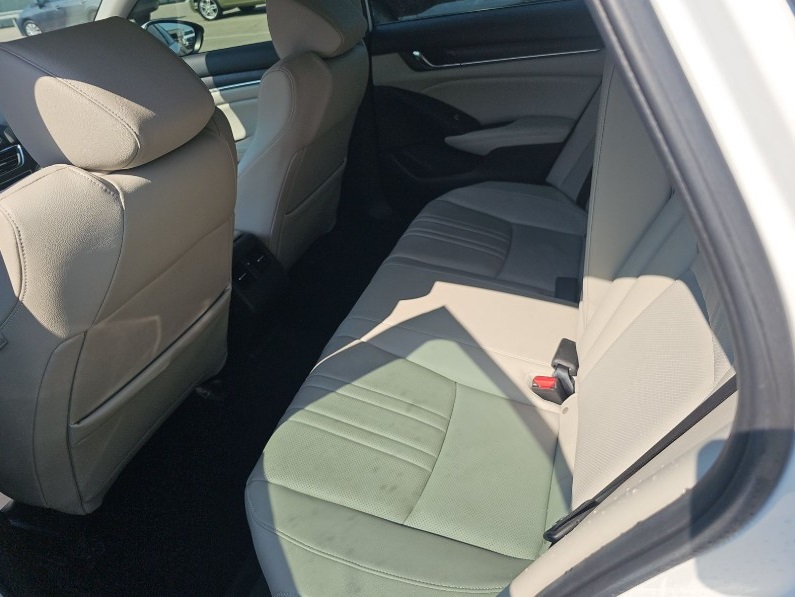 2019 Honda Accord EX-L photo 19