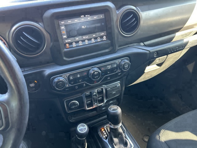 2022 Jeep Wrangler Unlimited Willys photo 7