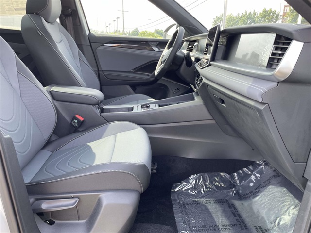 2025 Volkswagen Tiguan SE R-Line Black photo 16