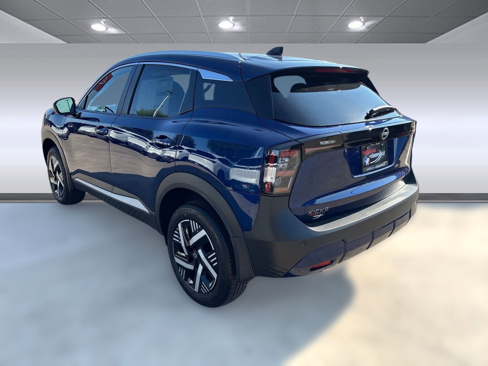 2026 Nissan Kicks SV photo 3
