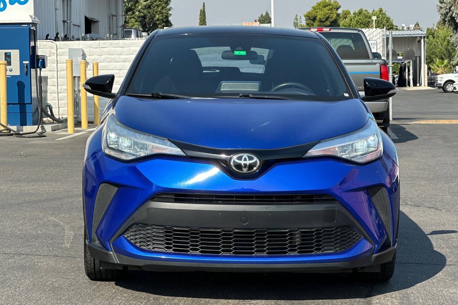 2020 Toyota C-HR XLE photo 9