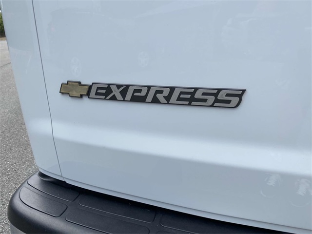 2024 Chevrolet Express 2500 Work Van Cargo photo 4