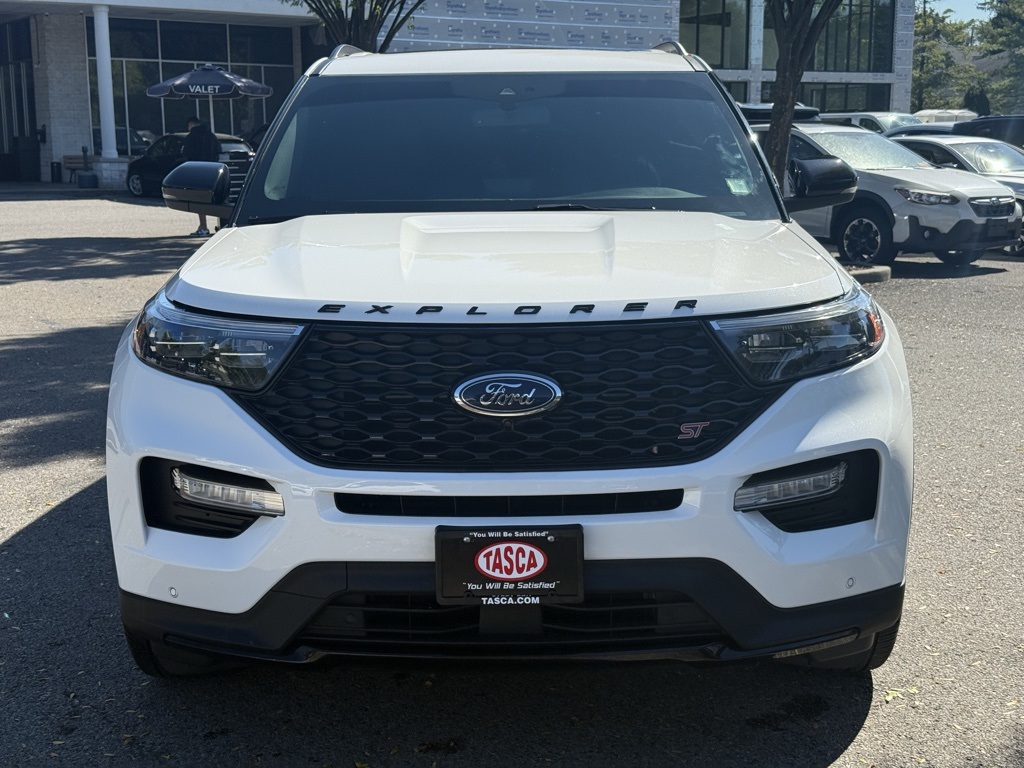 2023 Ford Explorer ST photo 2