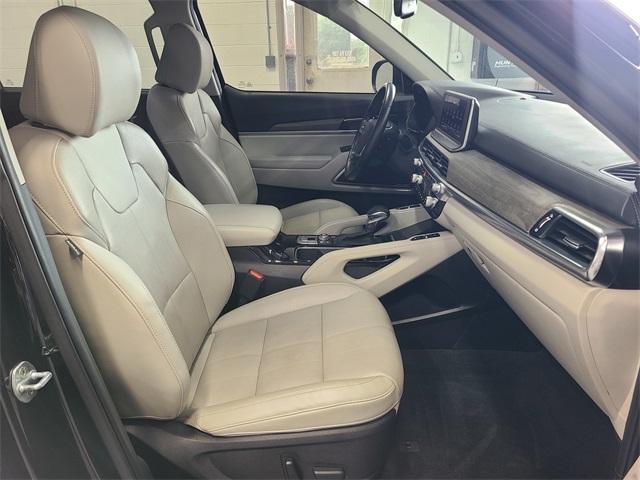 2022 Kia Telluride EX photo 17