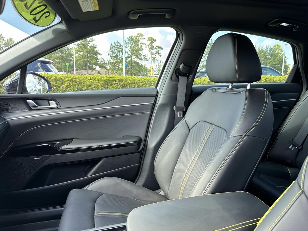 2025 Kia K5 GT photo 14