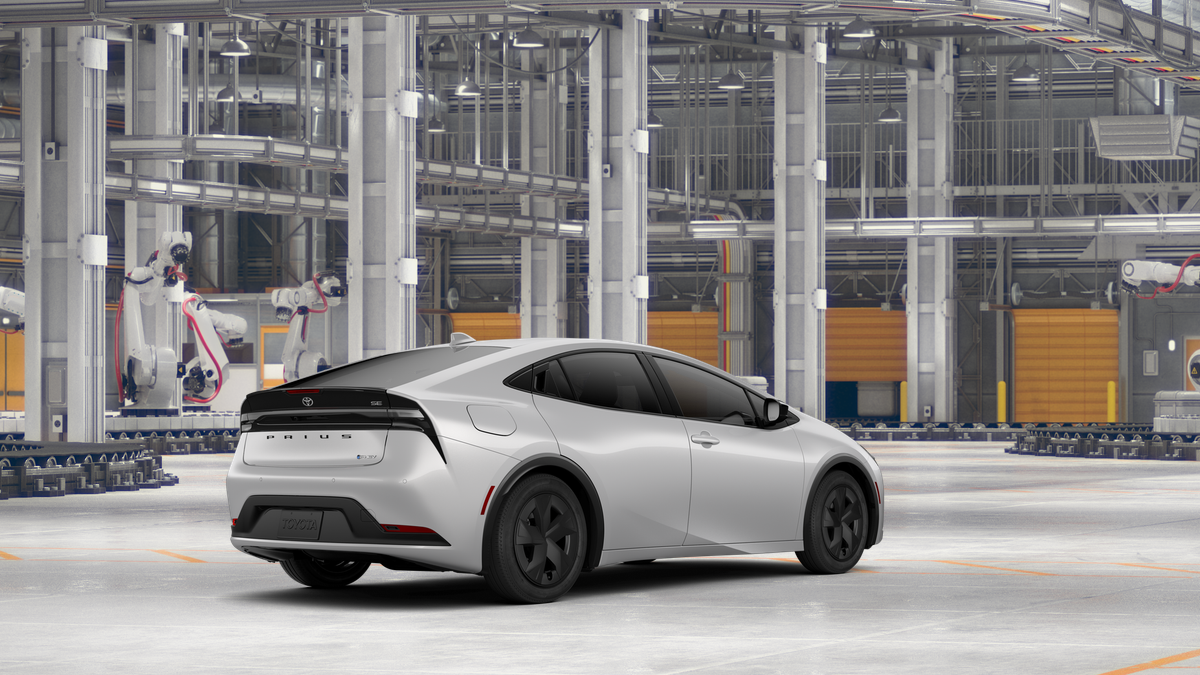 2026 Toyota Prius Plug-in Hybrid SE photo 10