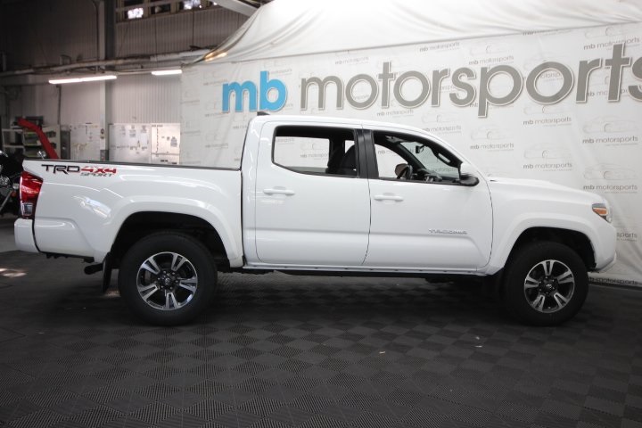 2017 Toyota Tacoma SR5 Sport TRD Pro photo 7