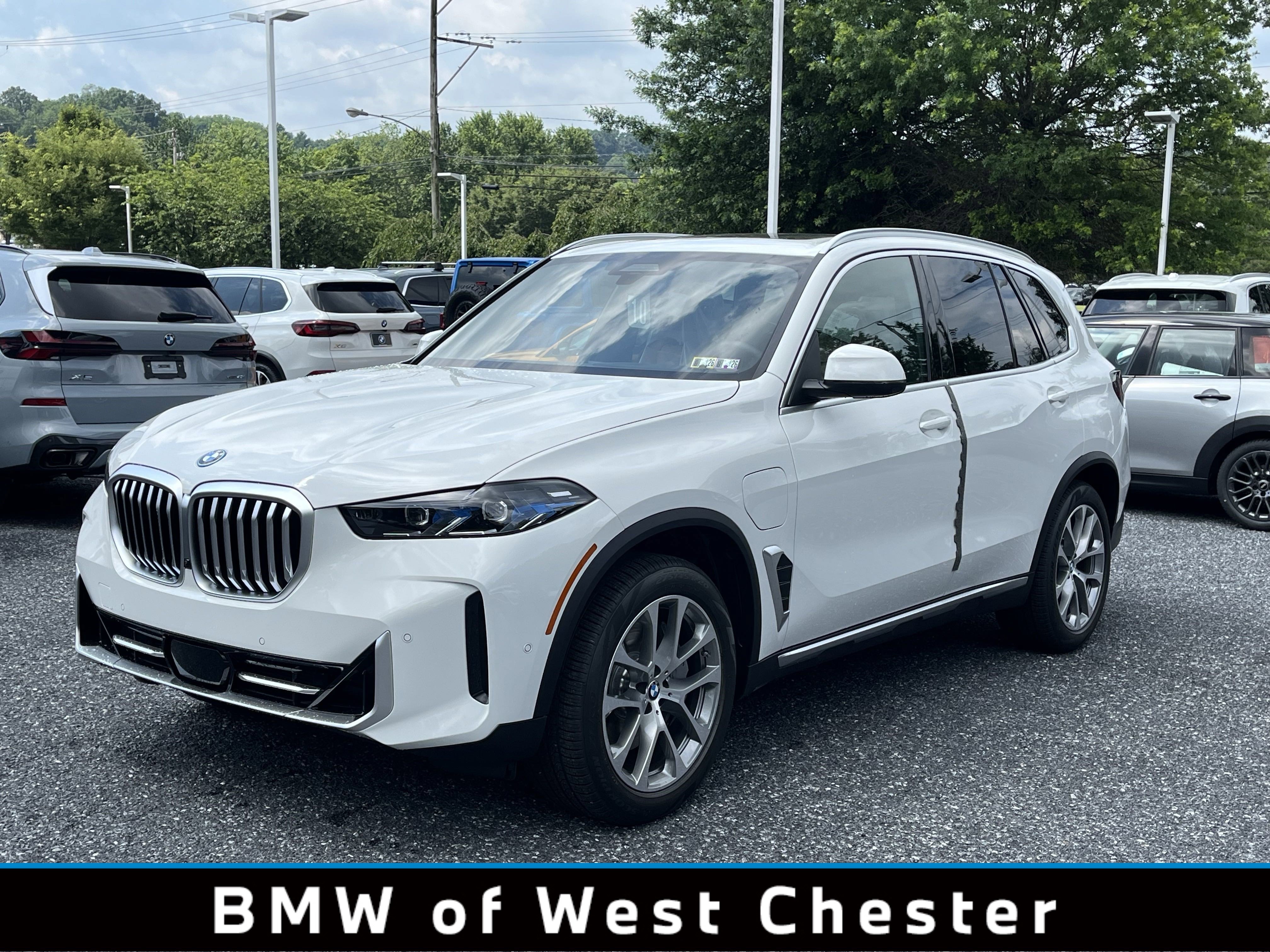 2026 BMW X5 50e's photo