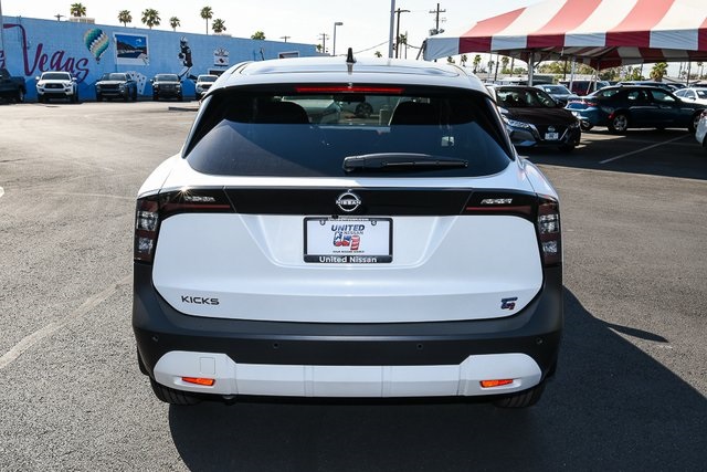 2026 Nissan Kicks SV photo 3