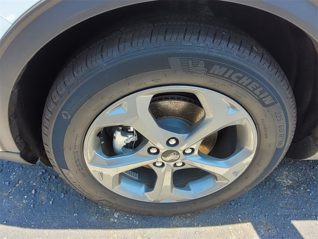 2025 Ford Escape ST-Line photo 4