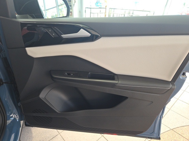 2025 Volkswagen Taos S photo 11