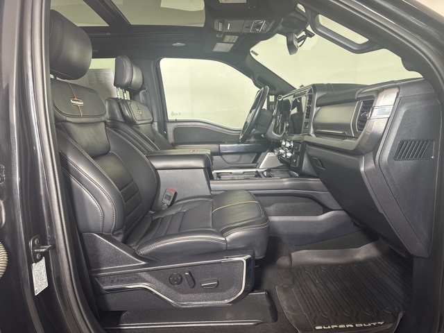 2024 Ford F-350 Platinum photo 4