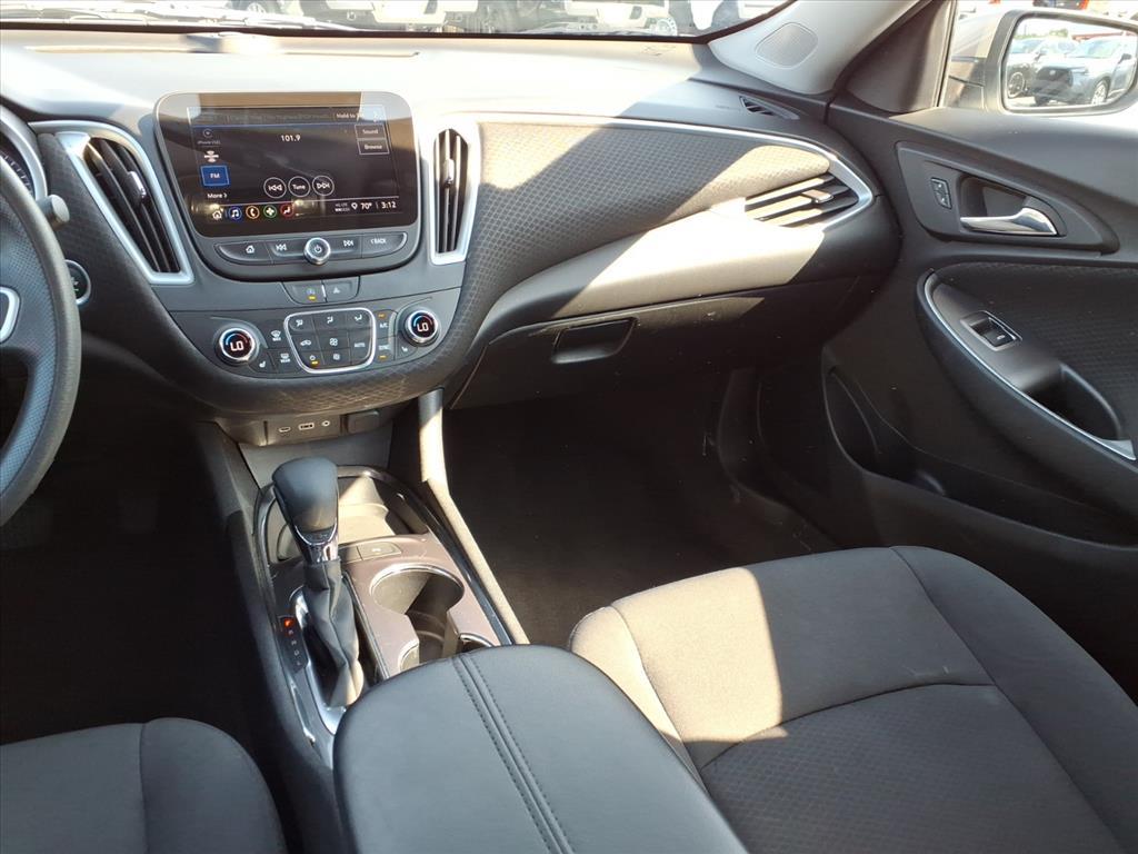 2023 Chevrolet Malibu 1LT photo 12