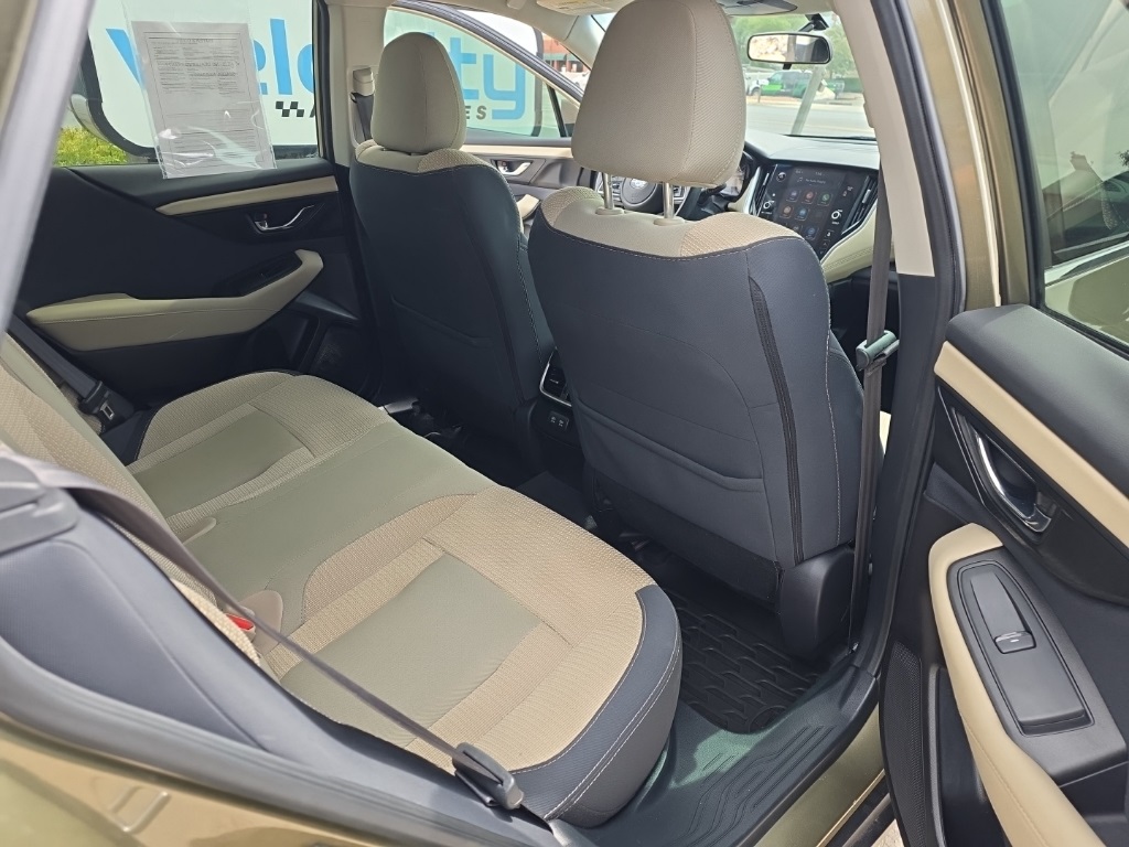 2022 Subaru Outback Premium photo 17