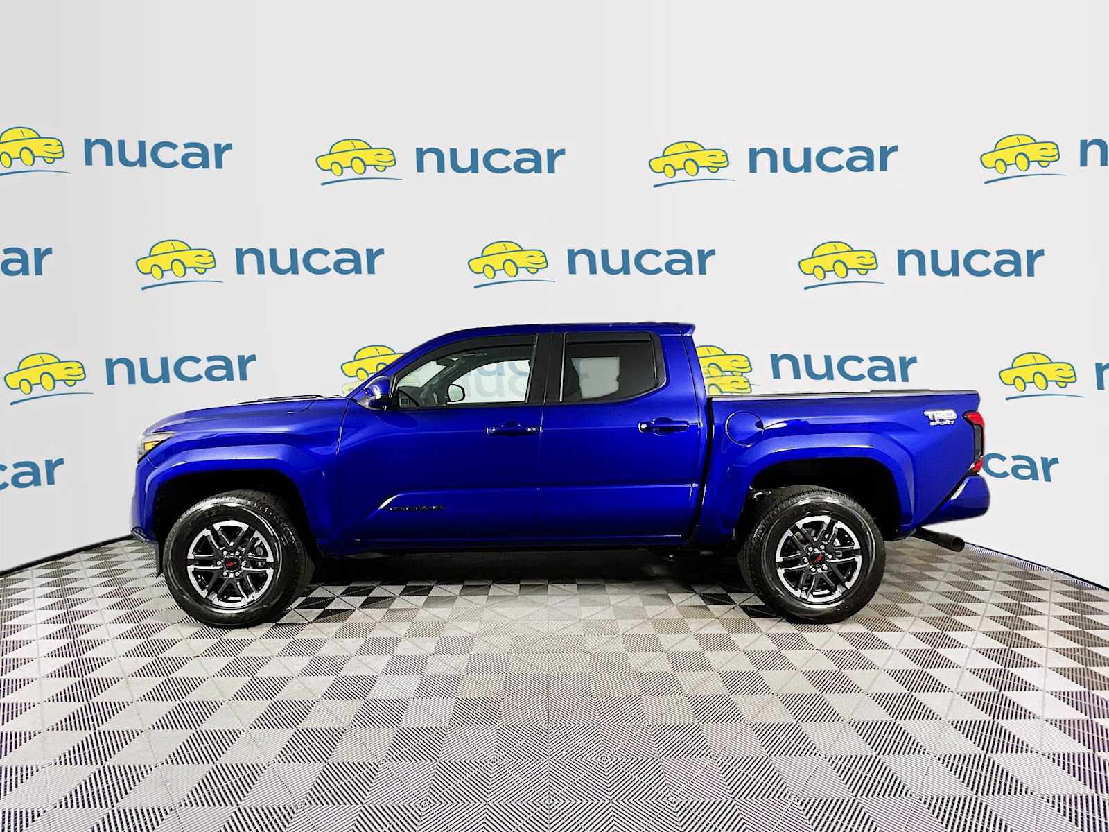 2025 Toyota Tacoma TRD Sport photo 4