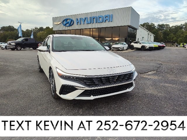 2025 Hyundai Elantra Limited's photo