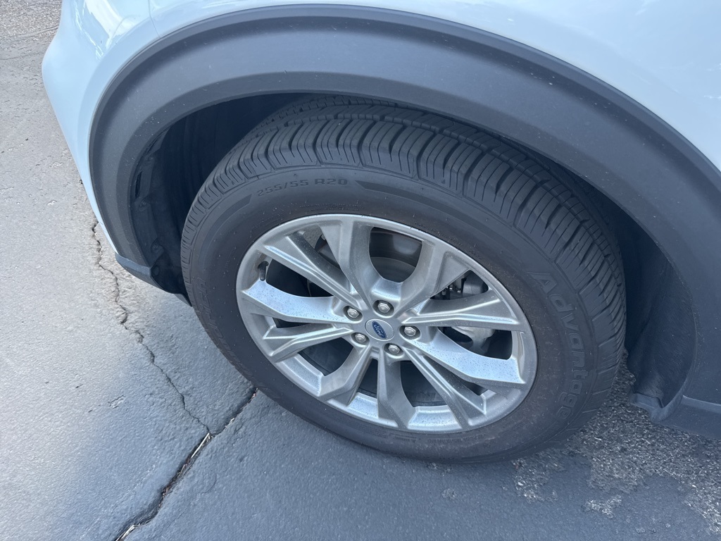 2022 Ford Explorer Limited photo 13