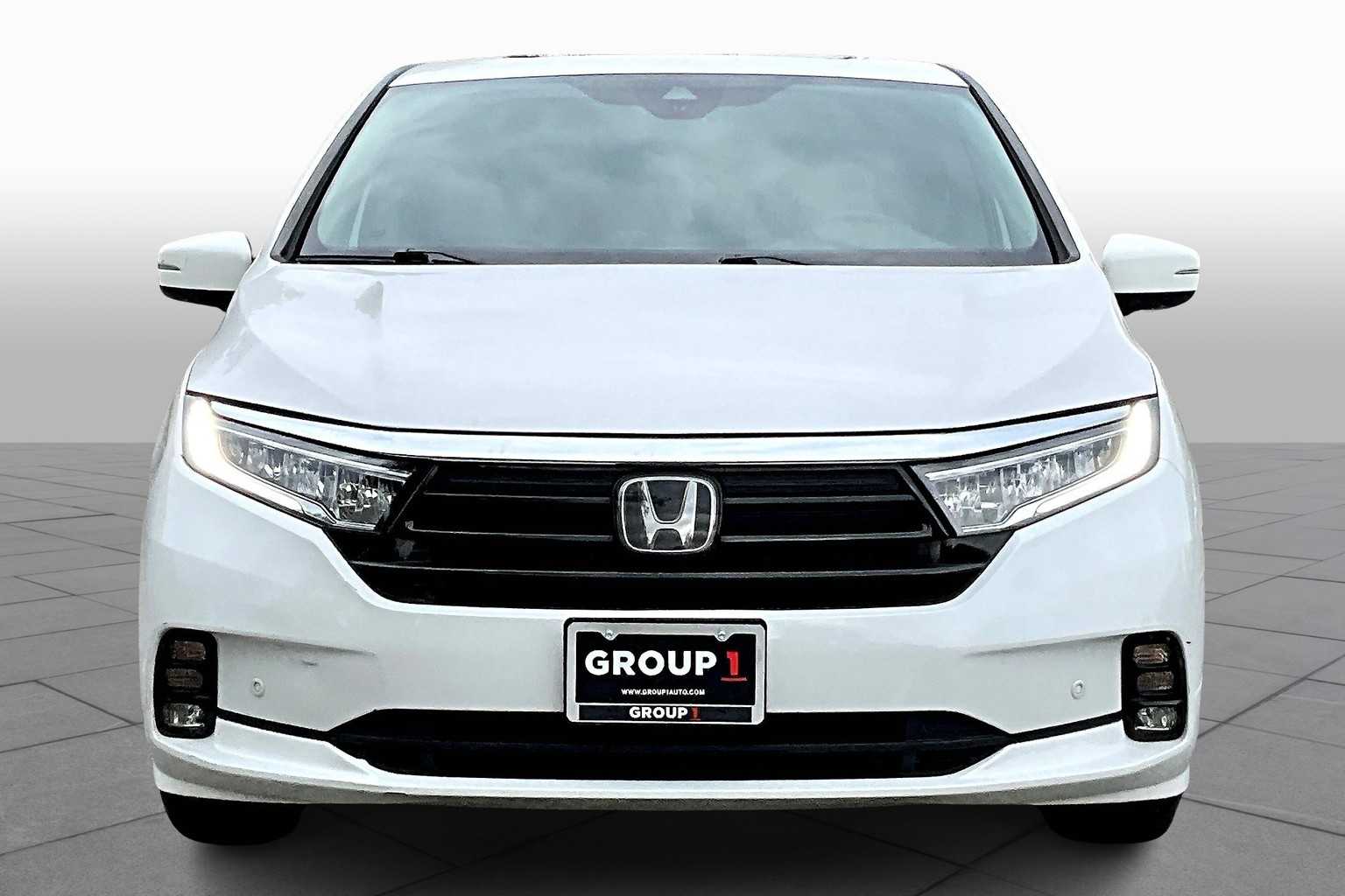2023 Honda Odyssey Elite photo 3