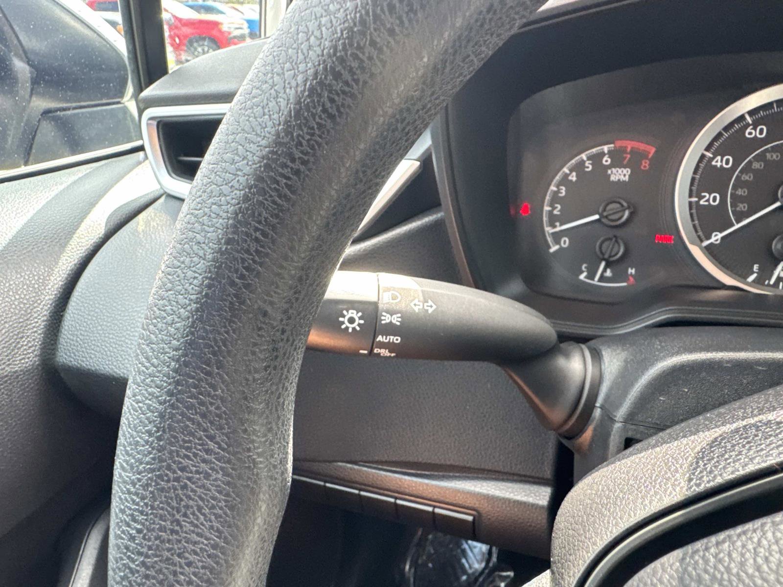 2020 Toyota Corolla LE photo 27