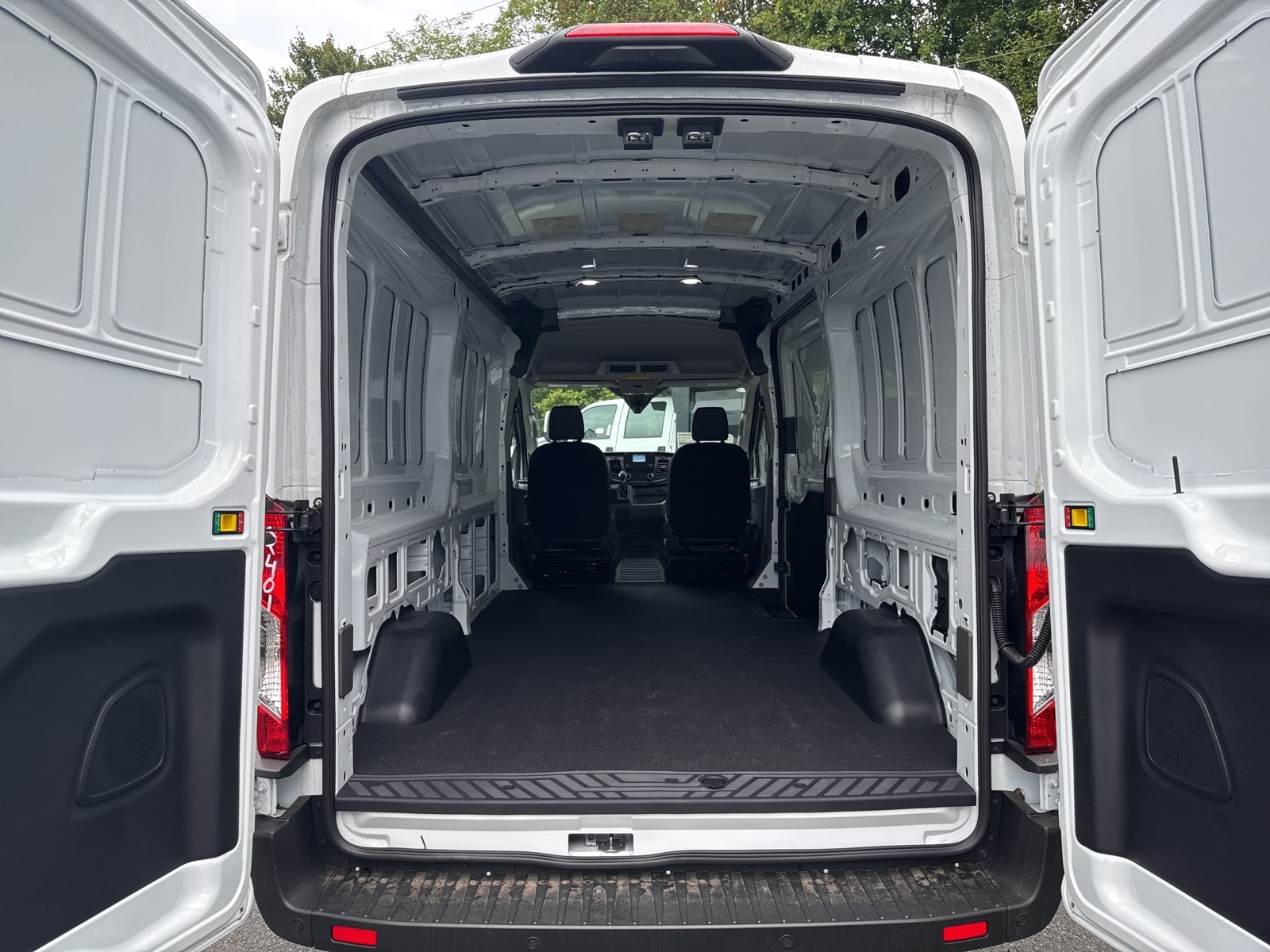 2025 Ford Transit photo 11