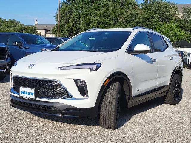 2026 Buick Encore GX Sport Touring photo 2