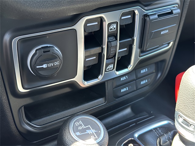 2024 Jeep Wrangler Sport S photo 21