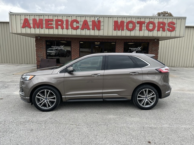 2019 Ford Edge Titanium's photo