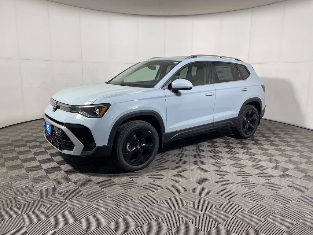 2025 Volkswagen Taos SEL photo 4