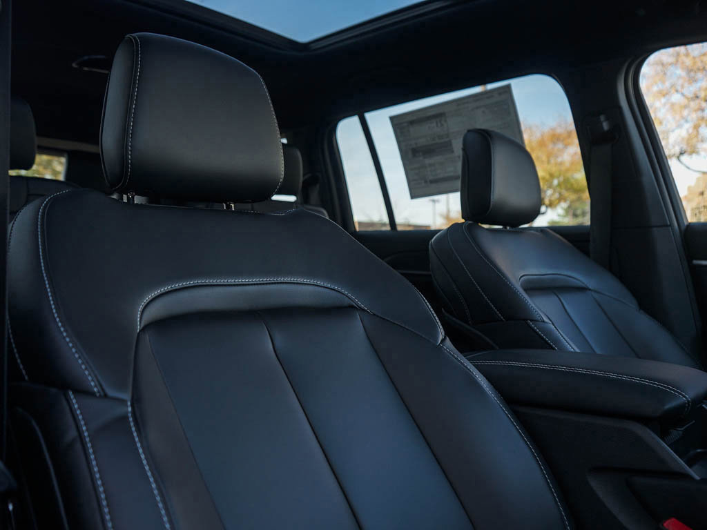 2025 Jeep Grand Cherokee Limited photo 10