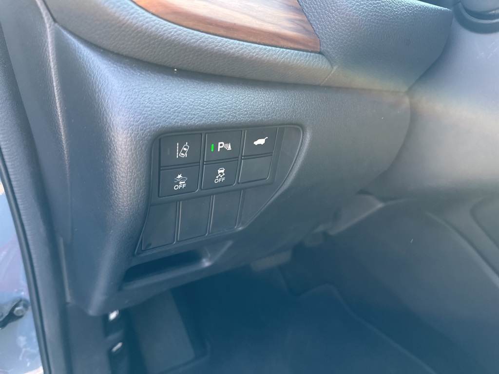 2022 Honda CR-V Hybrid Touring photo 22