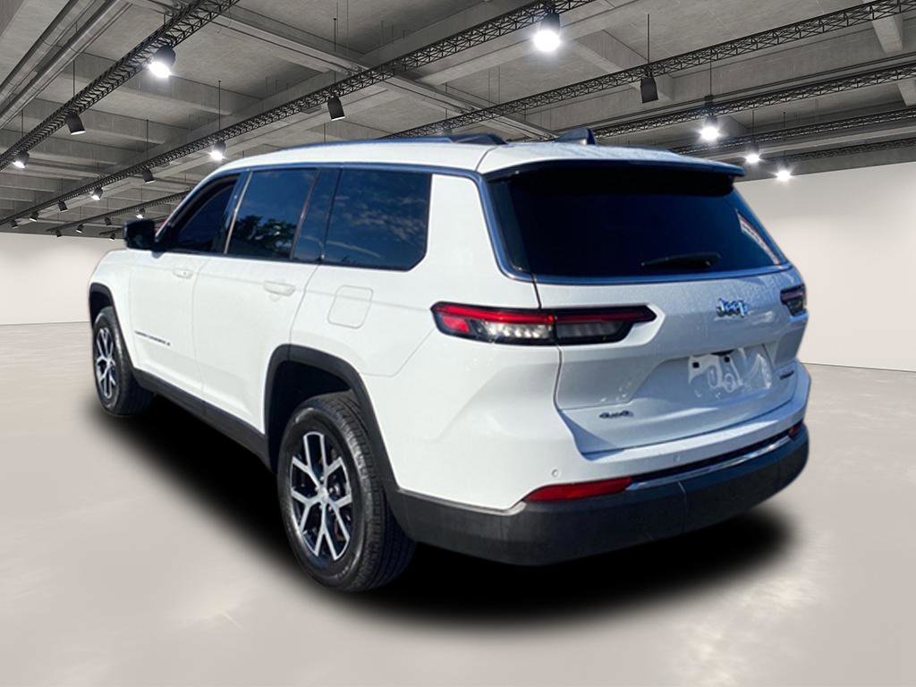 2023 Jeep Grand Cherokee Limited photo 4