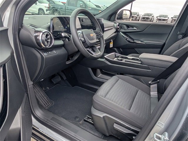 2026 Chevrolet Equinox LT photo 4