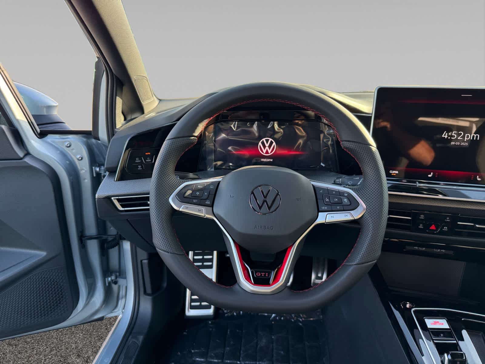 2025 Volkswagen Golf GTI S photo 11