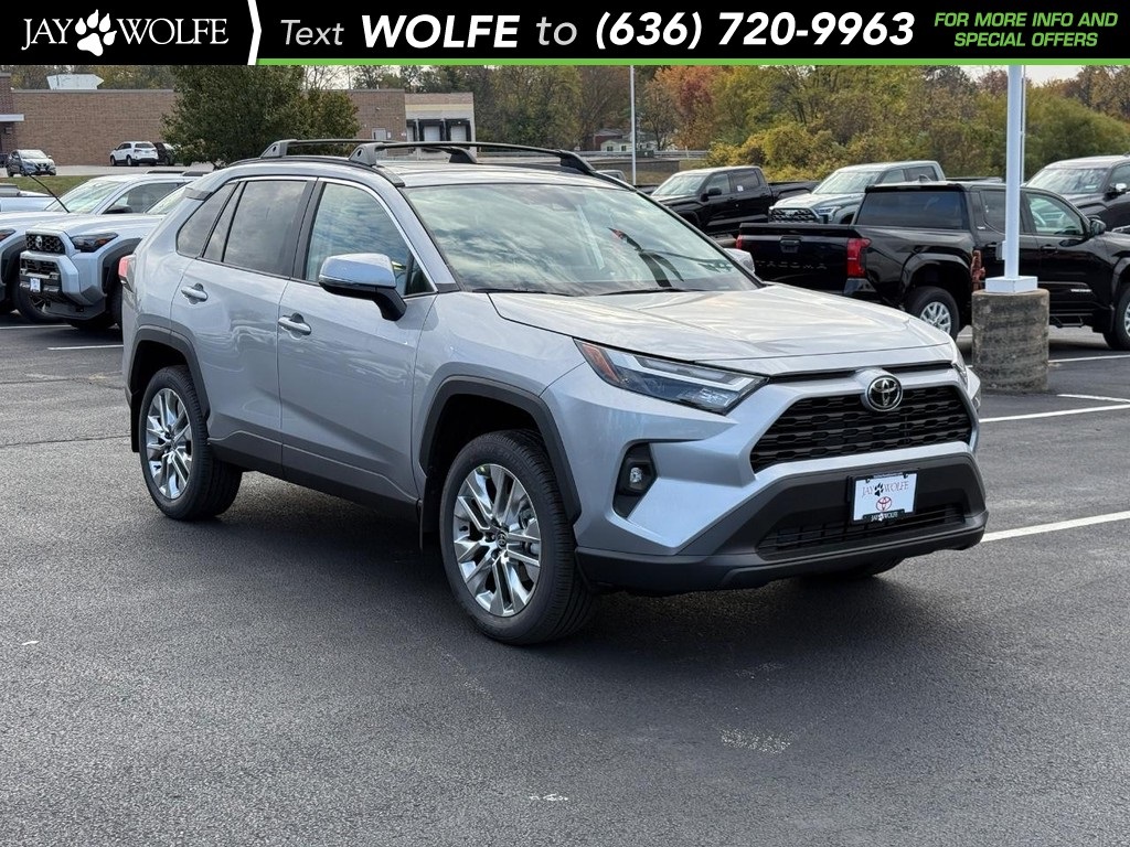 2025 Toyota RAV4 XLE Premium's photo