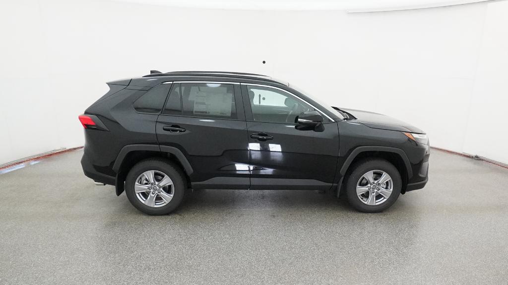 2025 Toyota RAV4 XLE photo 25