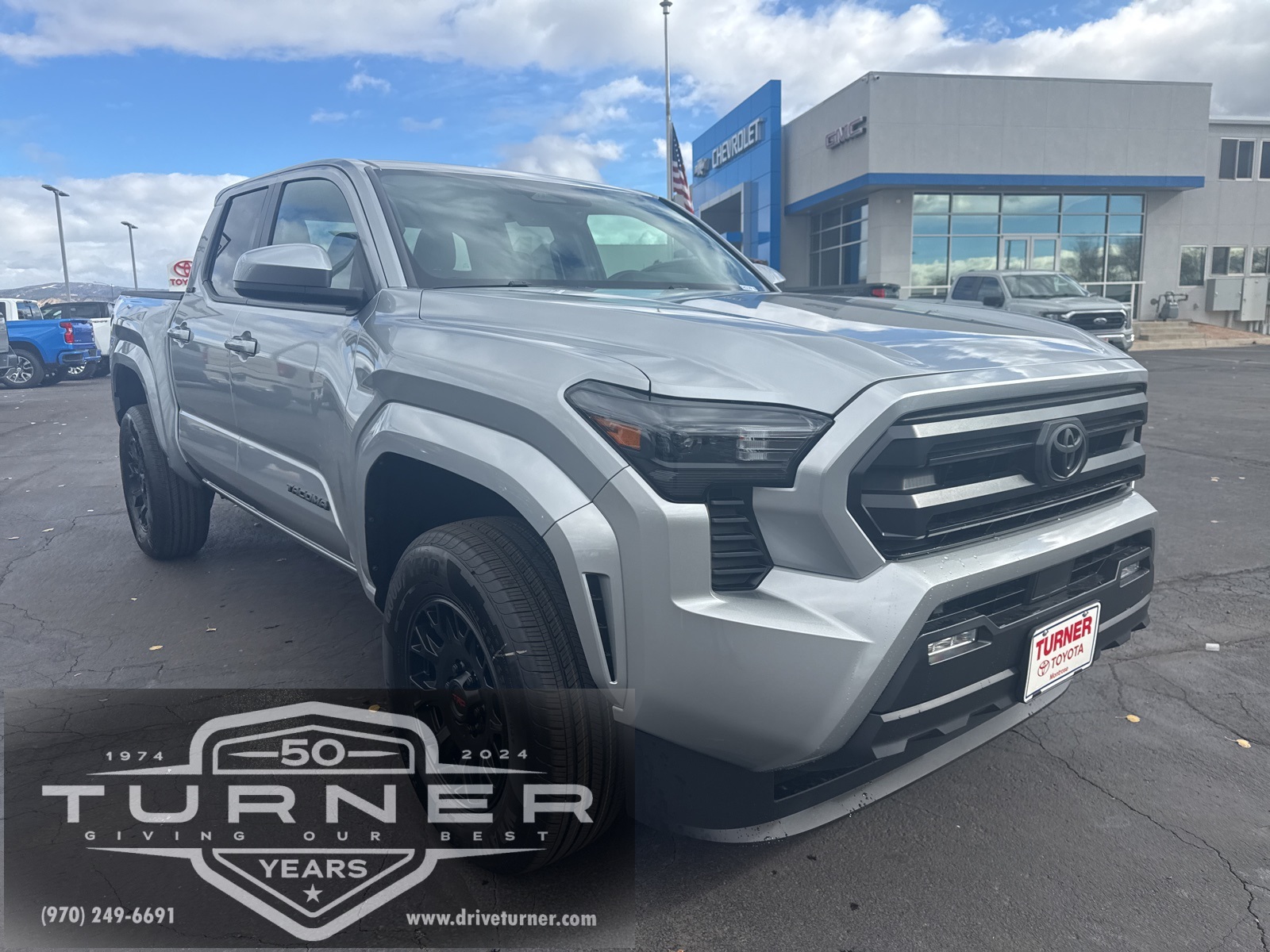 2025 Toyota Tacoma SR5's photo