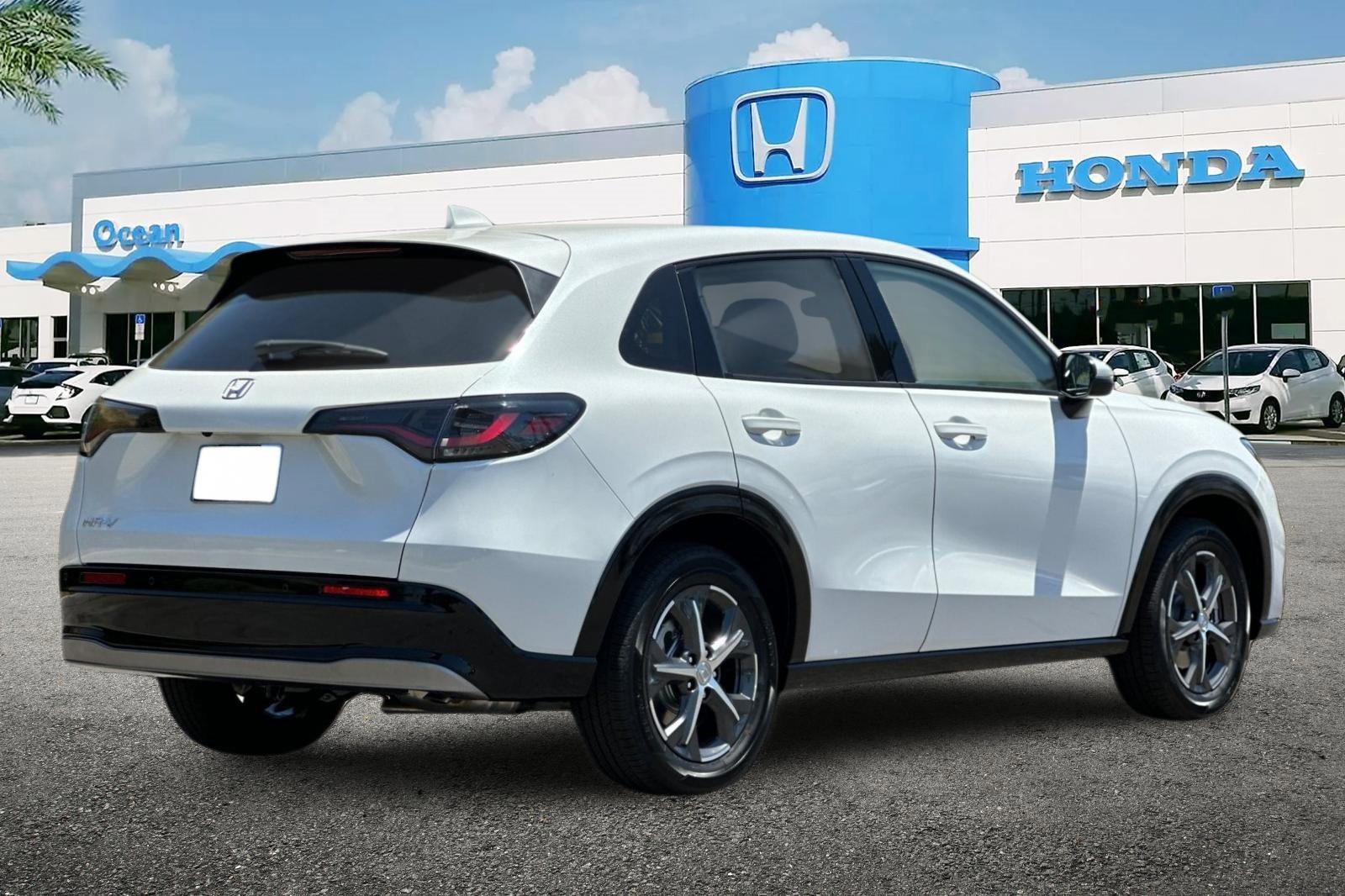 2025 Honda HR-V EX-L photo 4