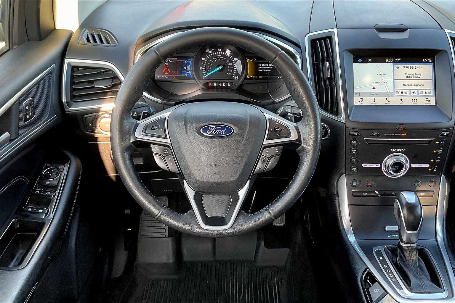 2017 Ford Edge Titanium photo 5