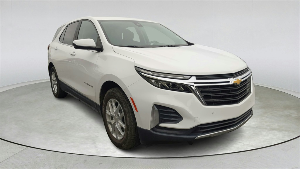 2022 Chevrolet Equinox LT's photo