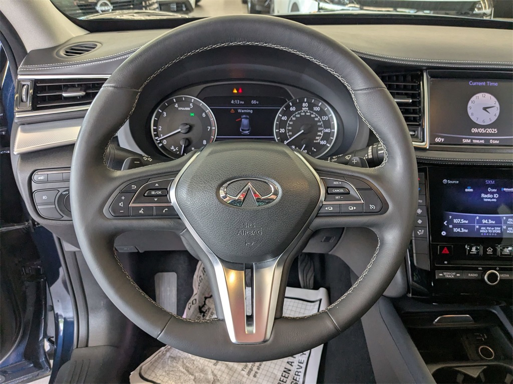 2019 Infiniti QX50 Luxe AWD photo 13