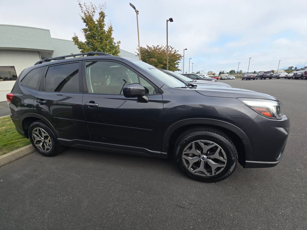 2019 Subaru Forester Premium photo 4