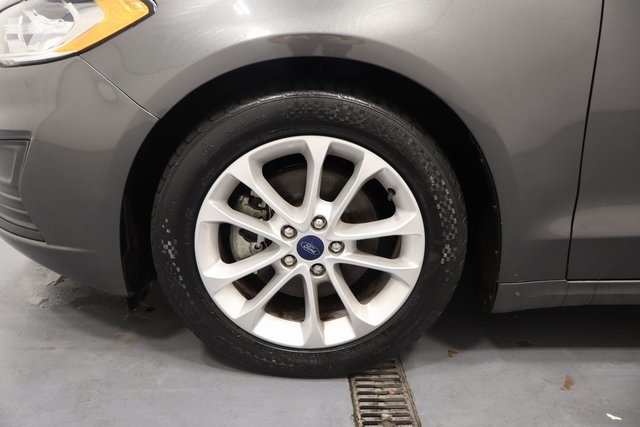 2020 Ford Fusion SE photo 23