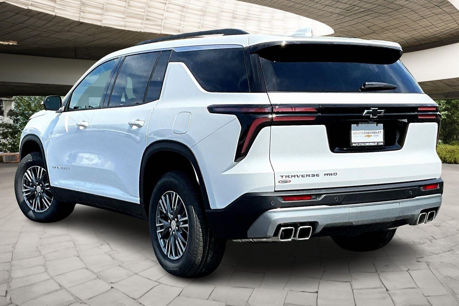 2026 Chevrolet Traverse photo 3