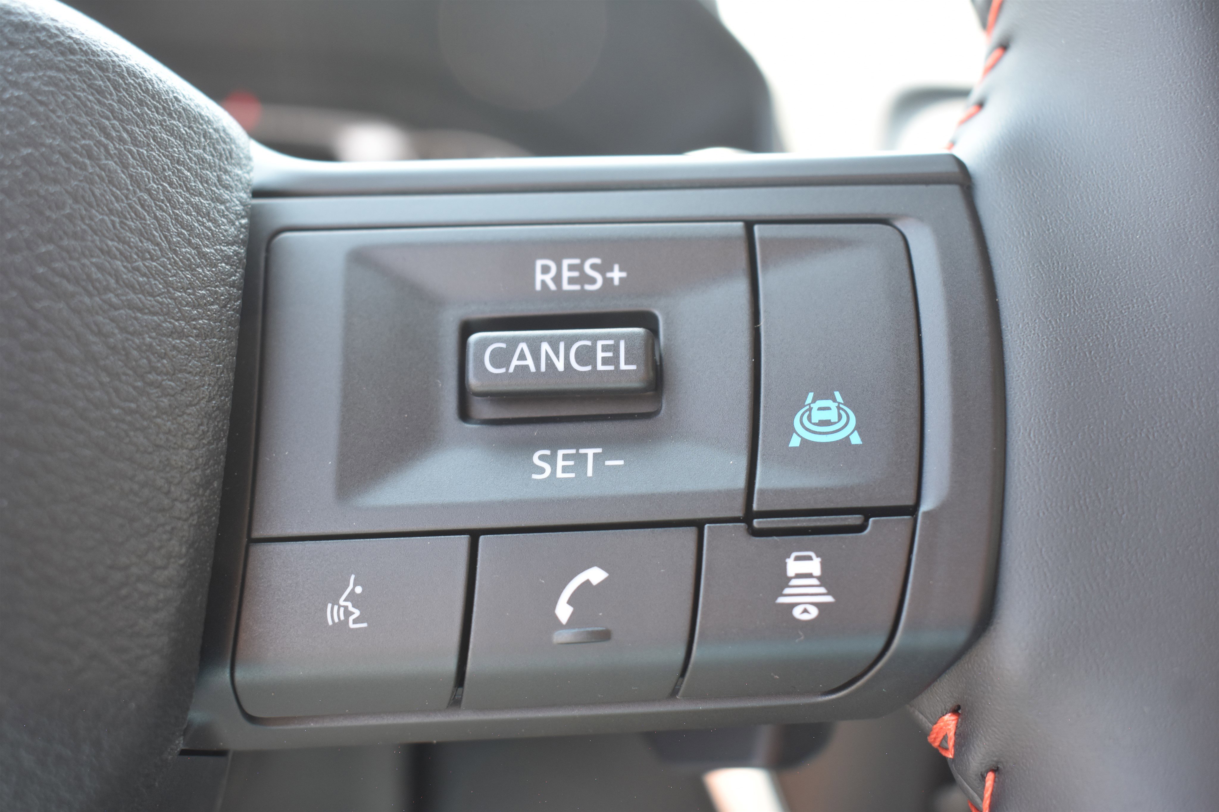 2026 Nissan Rogue SV photo 13