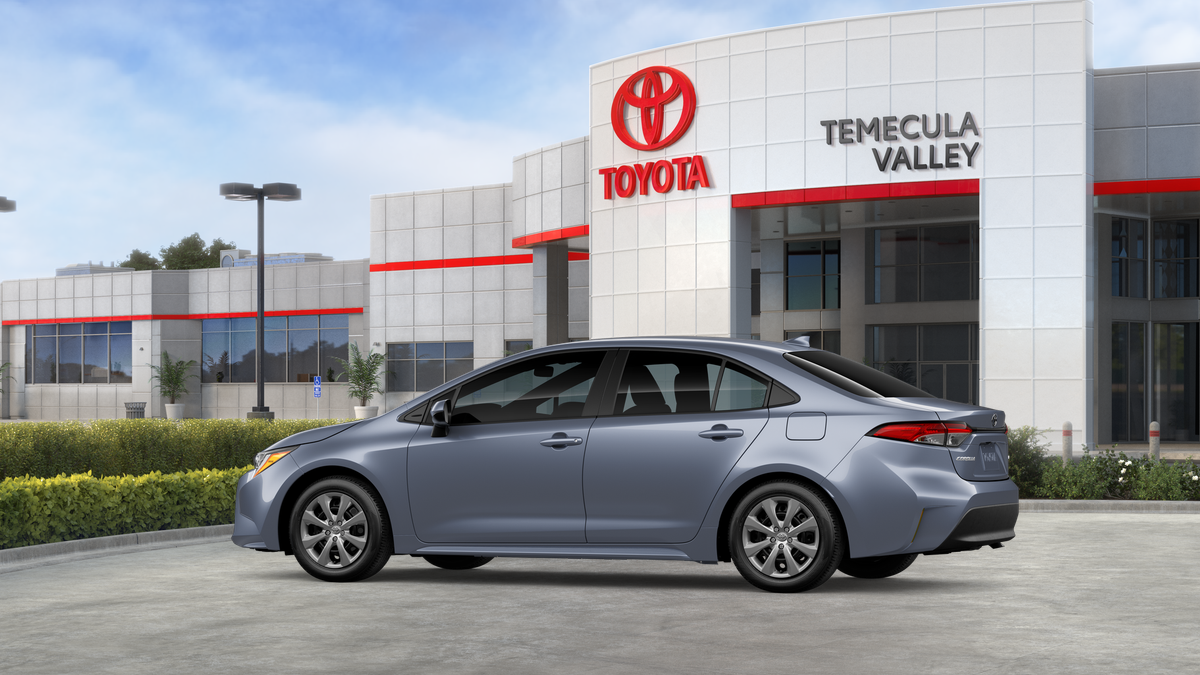 2026 Toyota Corolla LE photo 4