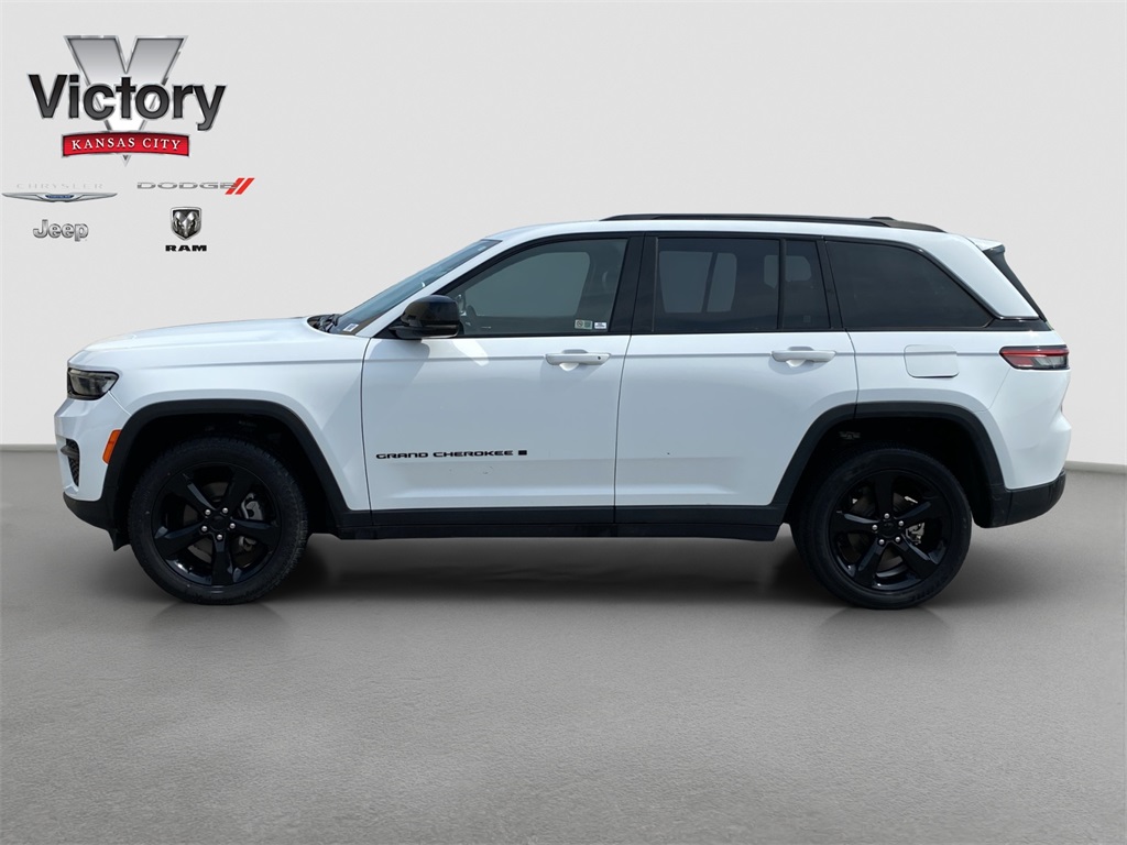 2023 Jeep Grand Cherokee Altitude X photo 2