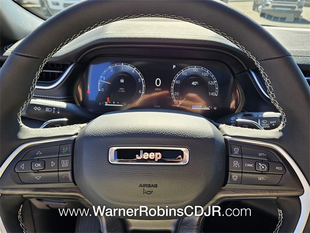 2025 Jeep Grand Cherokee Limited photo 23