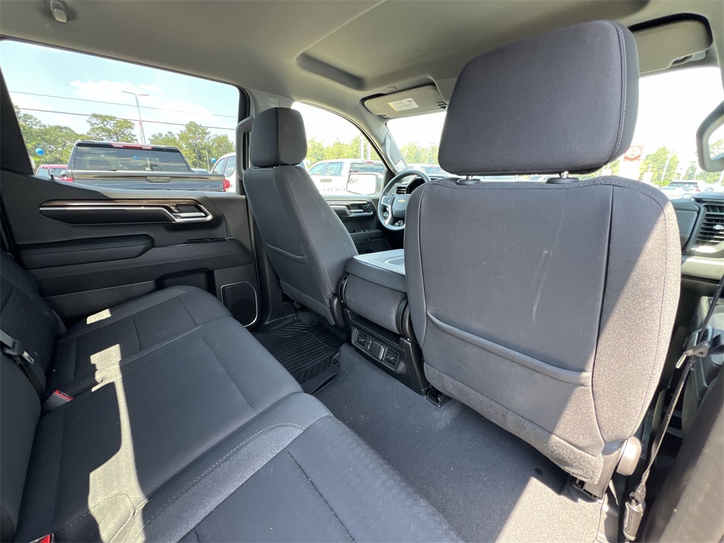 2023 Chevrolet Silverado 1500 LT photo 17