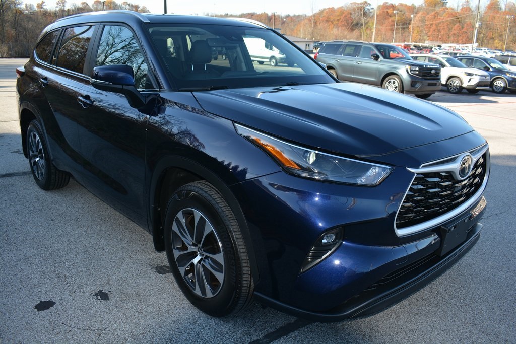 2024 Toyota Highlander XLE photo 4