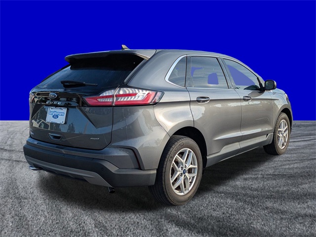 2022 Ford Edge SEL photo 4